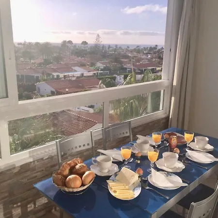 Apartment 5 Min Walk From Yumbo! 417